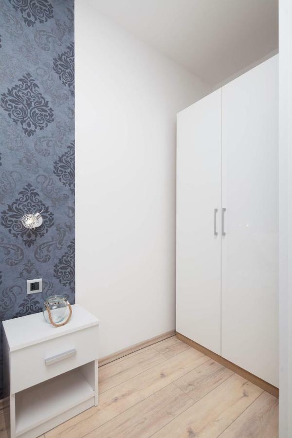 Apartman Ester Pula Exteriör bild