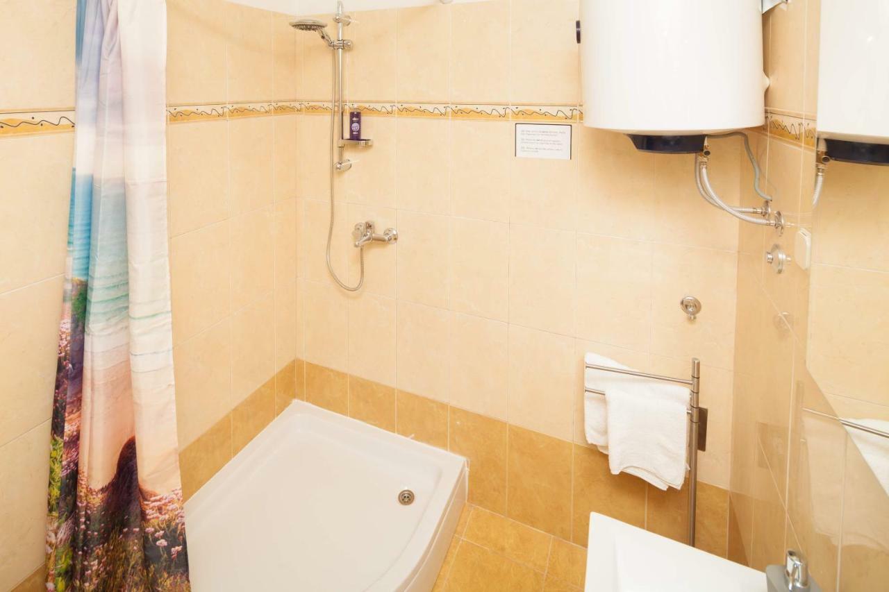 Apartman Ester Pula Exteriör bild