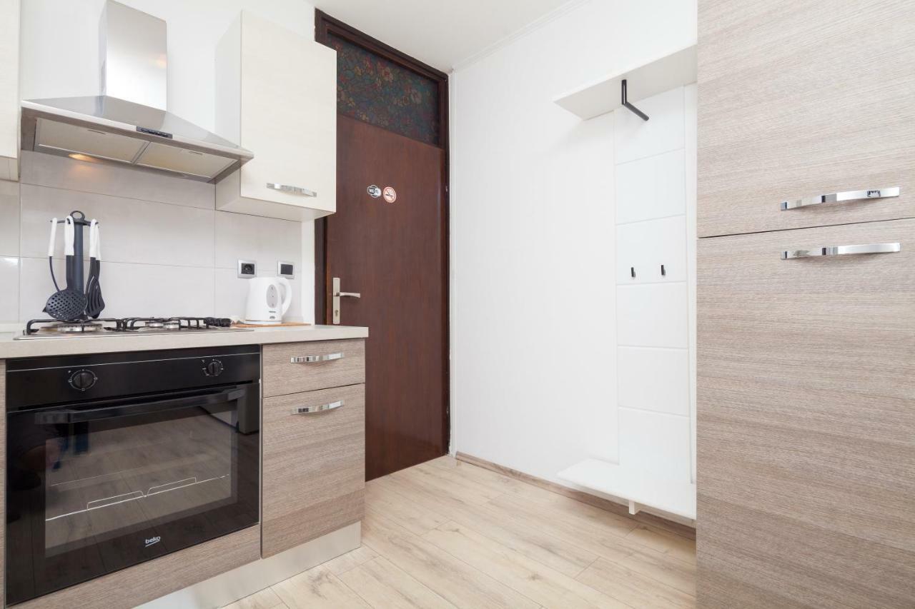 Apartman Ester Pula Exteriör bild